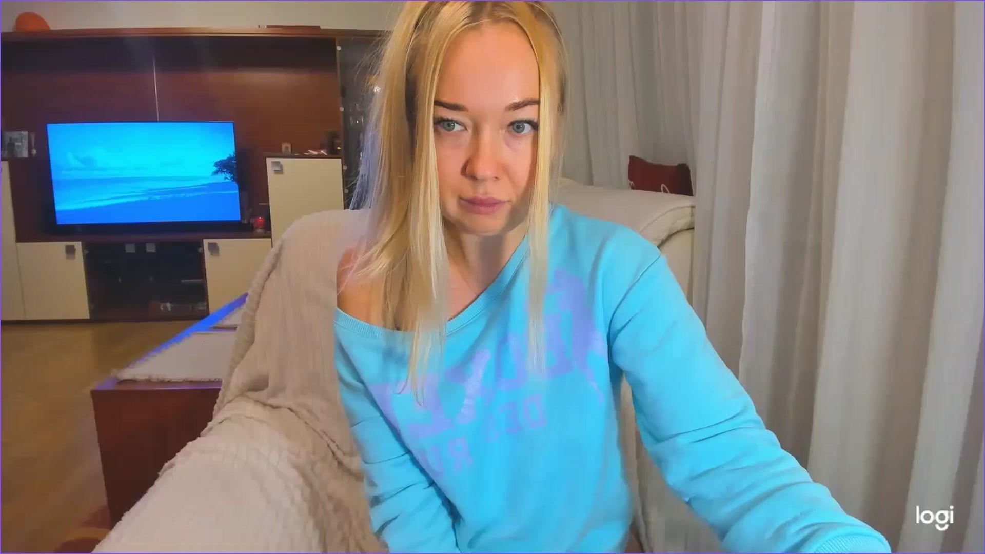 Gallery image thumbnail from FlamingoDream's myfreecams stream on, 11/29/2024, 24:12 image 9 of 20