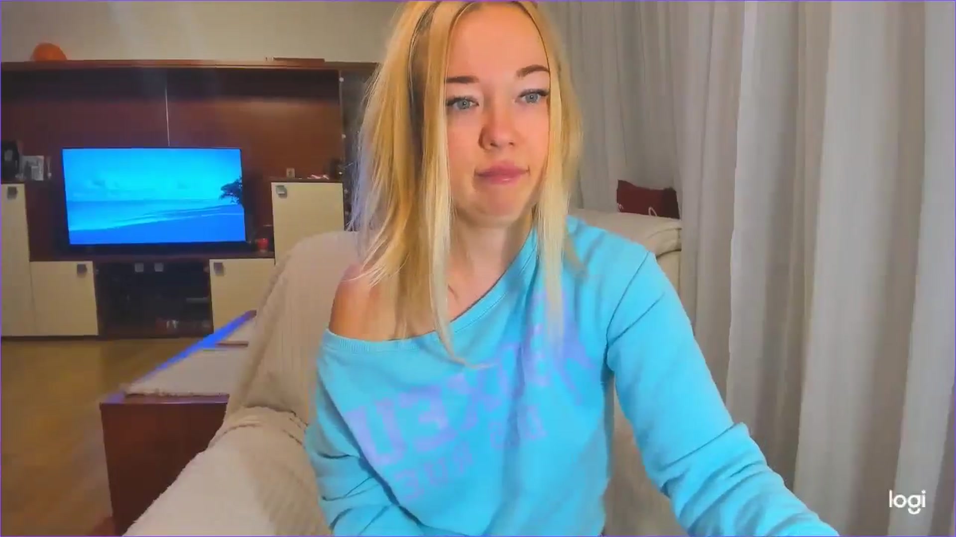 Gallery image thumbnail from FlamingoDream's myfreecams stream on, 11/29/2024, 24:12 image 3 of 20