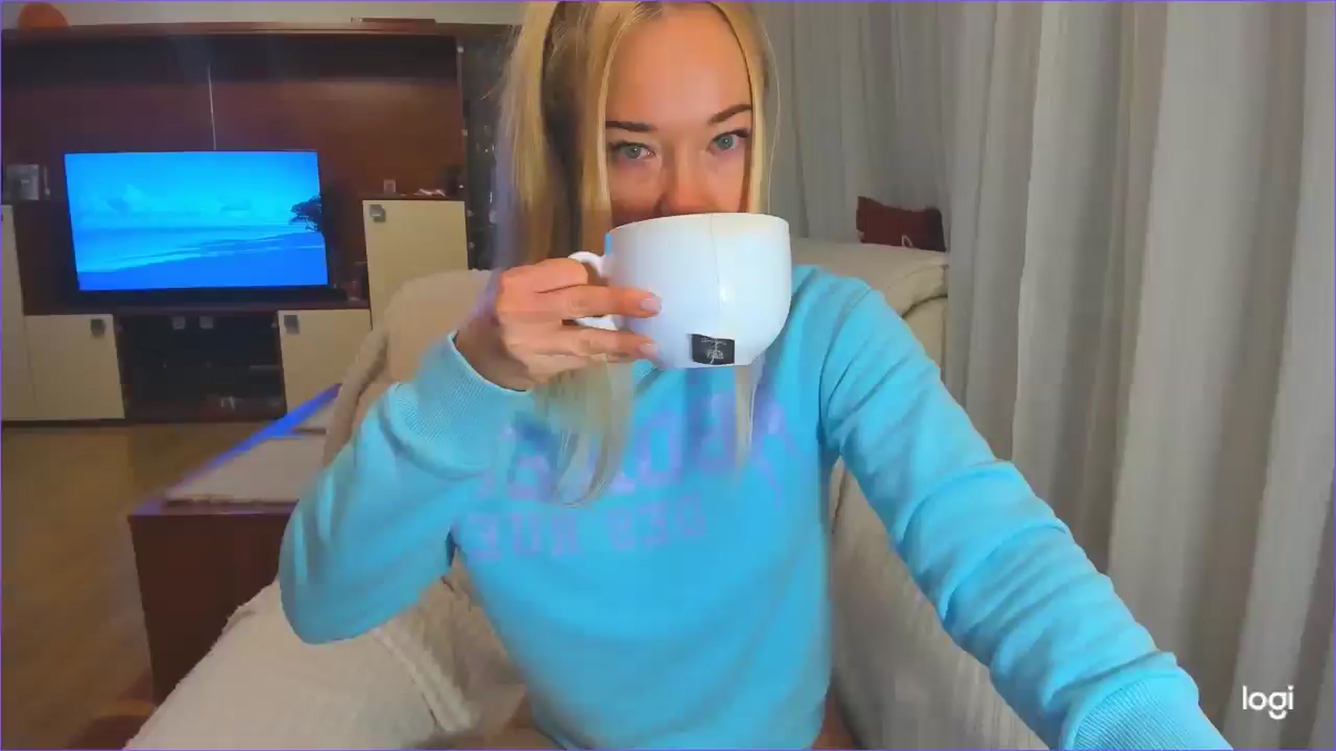 Gallery image thumbnail from FlamingoDream's myfreecams stream on, 11/29/2024, 24:57 image 7 of 20