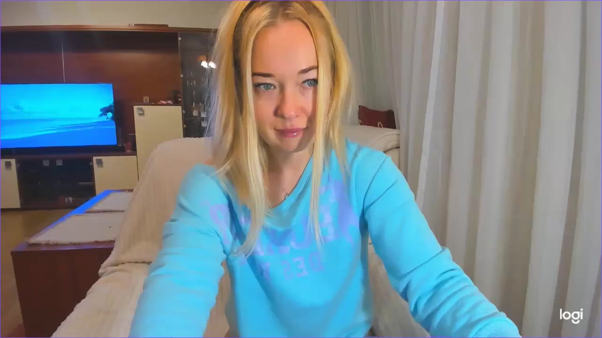 Gallery image thumbnail from FlamingoDream's myfreecams stream on, 11/29/2024, 04:21 image 3 of 20