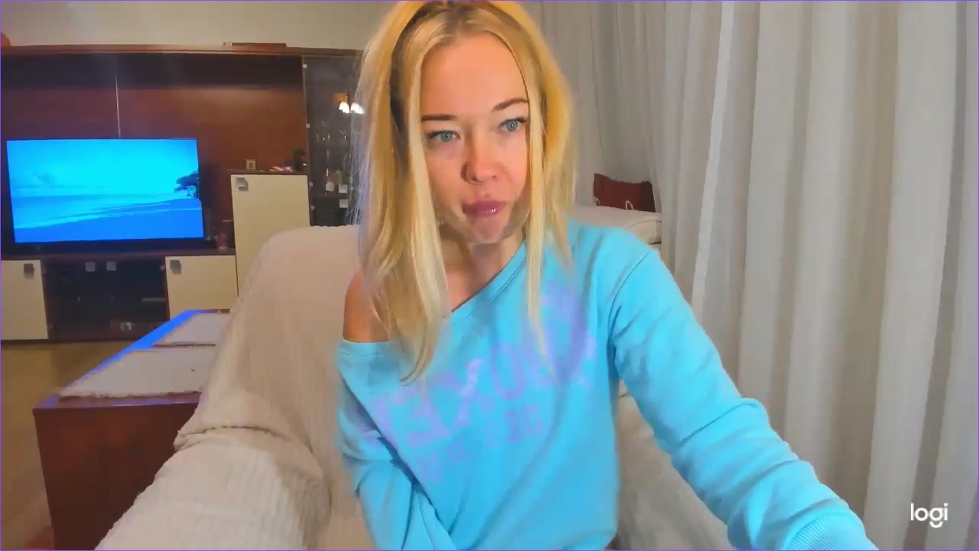 Gallery image thumbnail from FlamingoDream's myfreecams stream on, 11/29/2024, 04:21 image 2 of 20