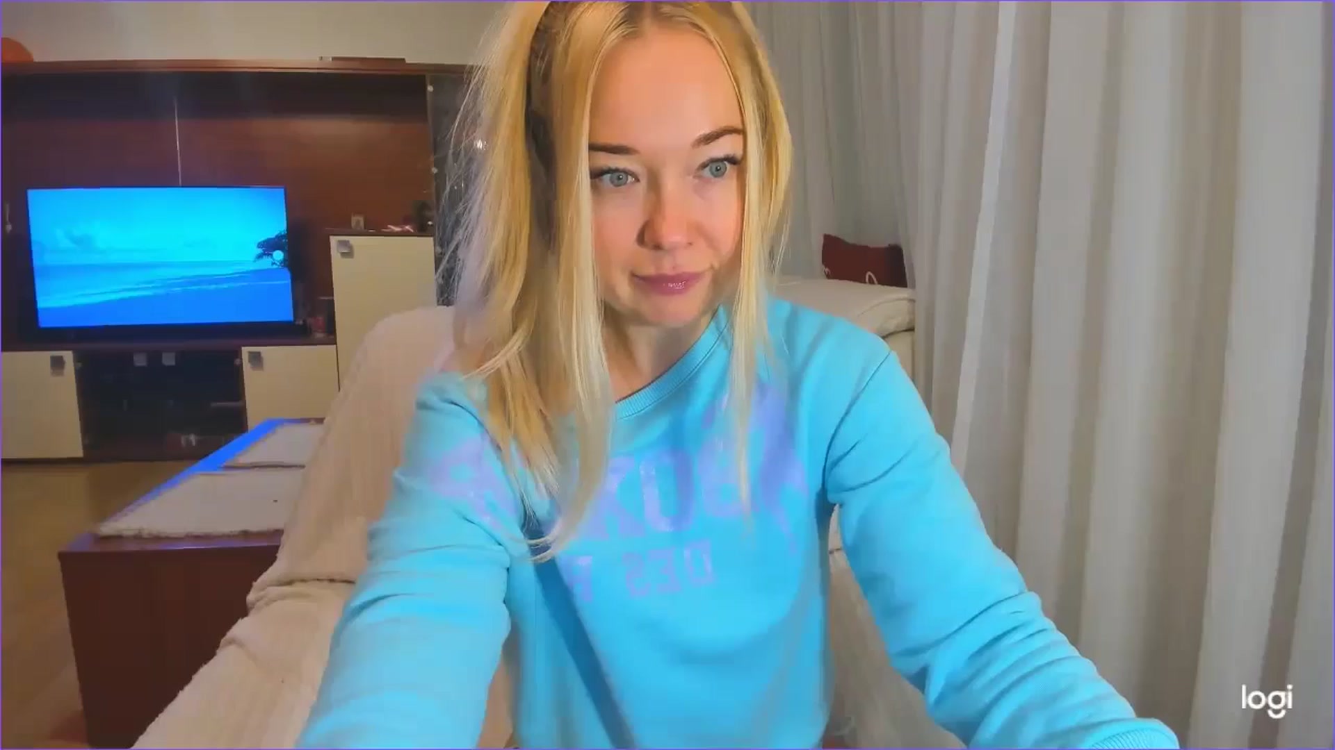 Gallery image thumbnail from FlamingoDream's myfreecams stream on, 11/29/2024, 04:21 image 6 of 20