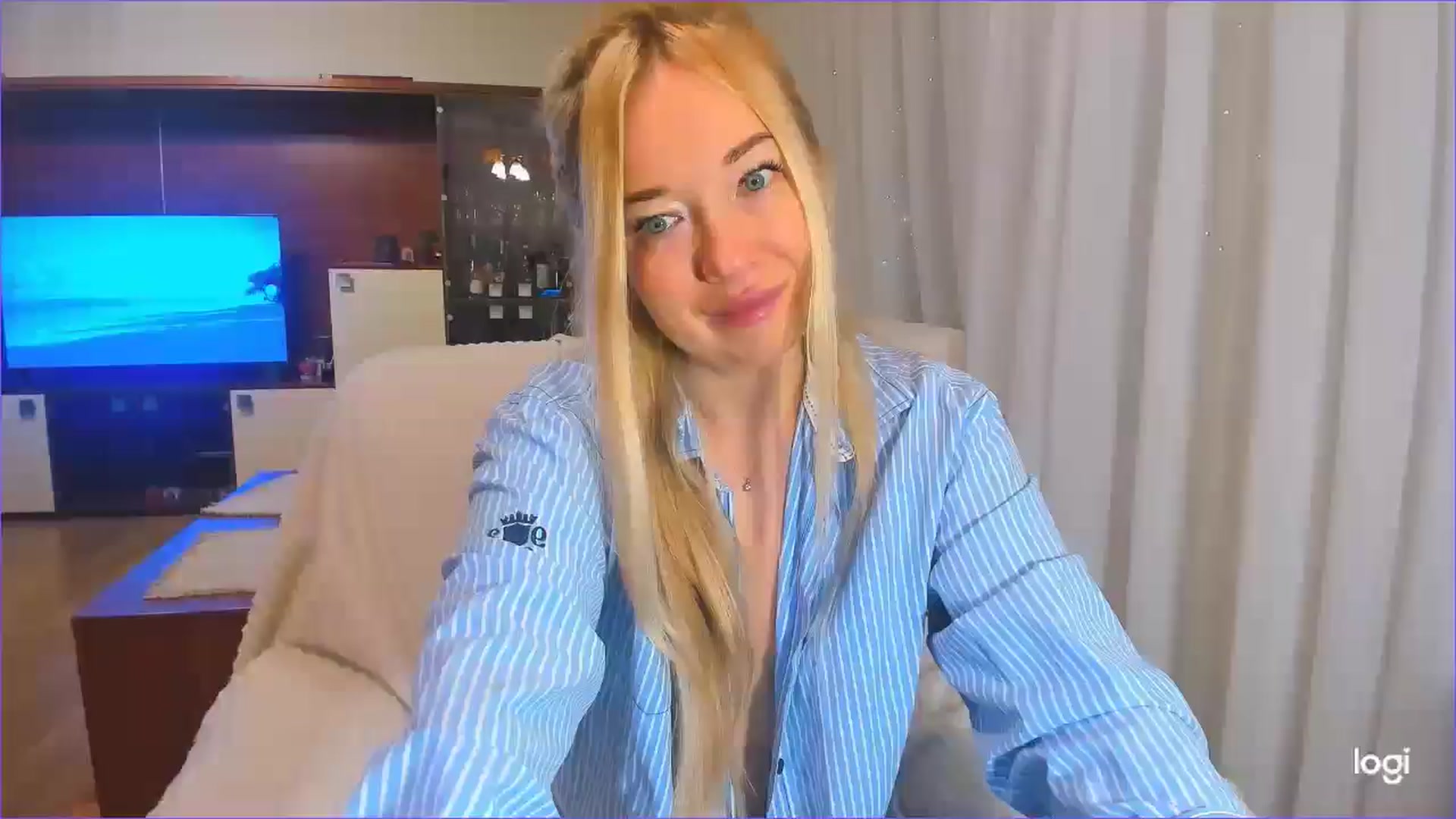 Gallery image thumbnail from FlamingoDream's myfreecams stream on, 12/02/2024, 21:47 image 17 of 20