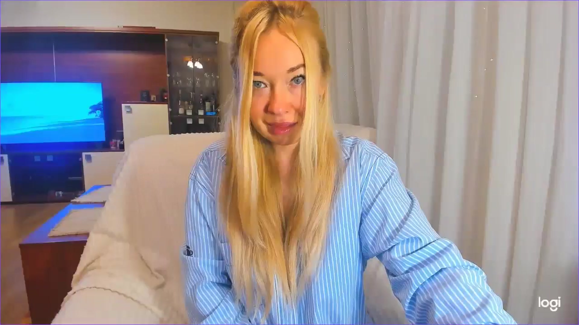 Gallery image thumbnail from FlamingoDream's myfreecams stream on, 12/02/2024, 21:47 image 12 of 20