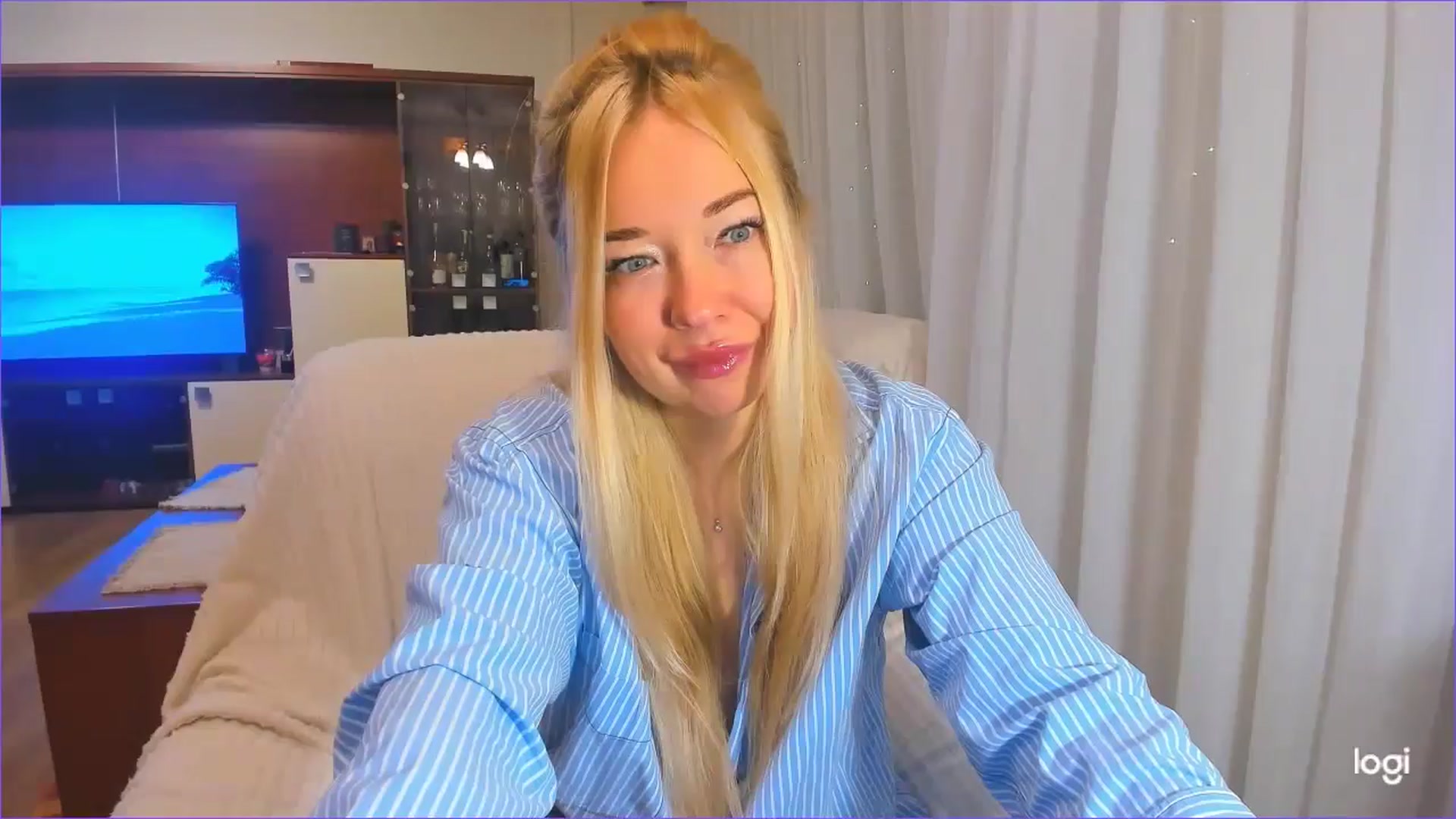 Gallery image thumbnail from FlamingoDream's myfreecams stream on, 12/02/2024, 21:47 image 8 of 20