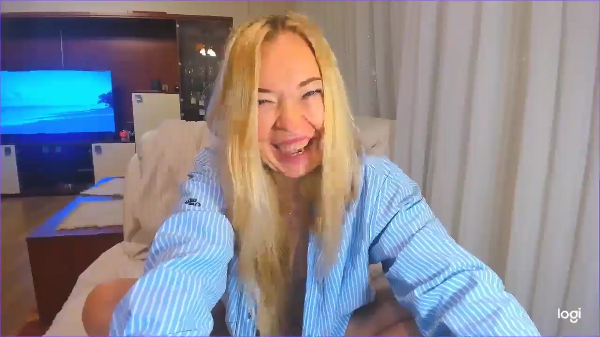 Gallery image thumbnail from FlamingoDream's myfreecams stream on, 12/03/2024, 03:16 image 17 of 20