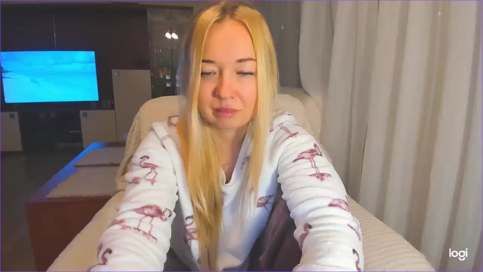 Gallery image thumbnail from FlamingoDream's myfreecams stream on, 12/04/2024, 01:48 image 11 of 20