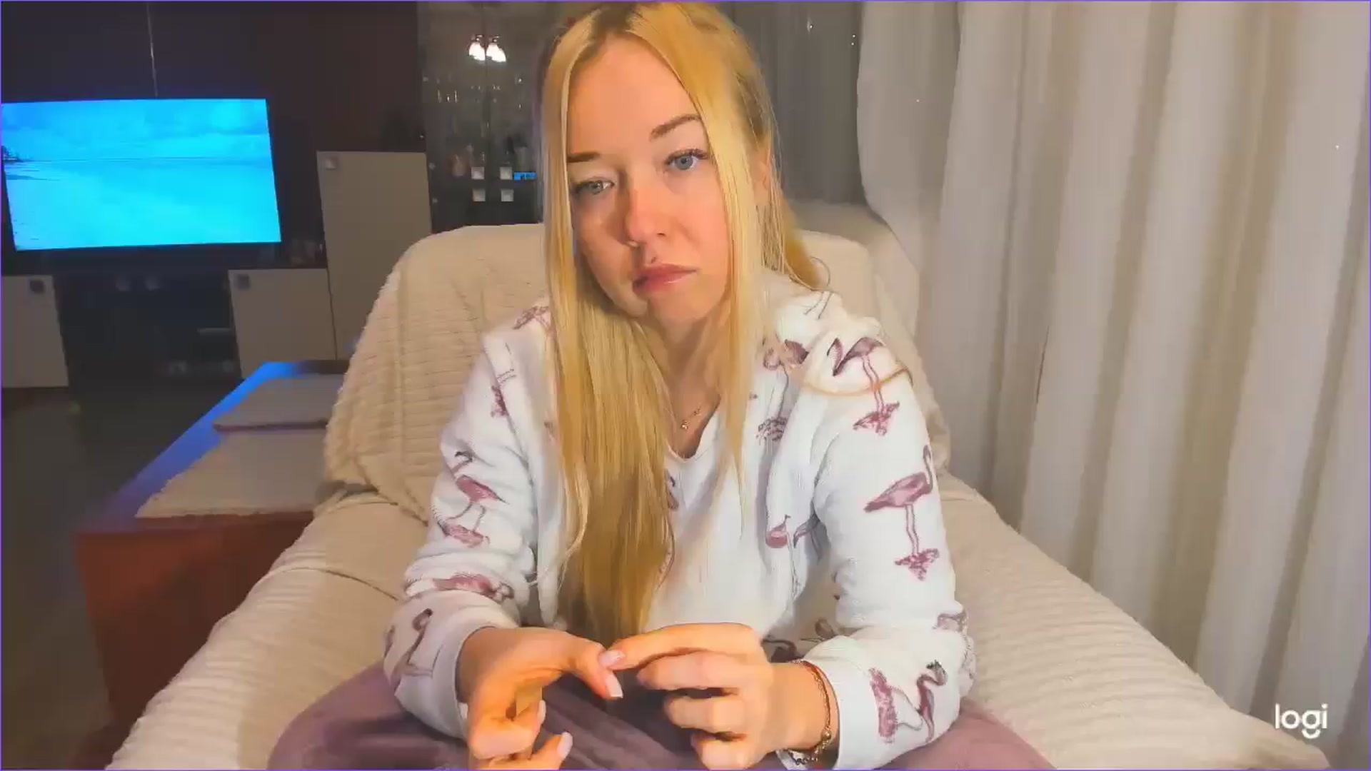 Gallery image thumbnail from FlamingoDream's myfreecams stream on, 12/04/2024, 03:18 image 12 of 20
