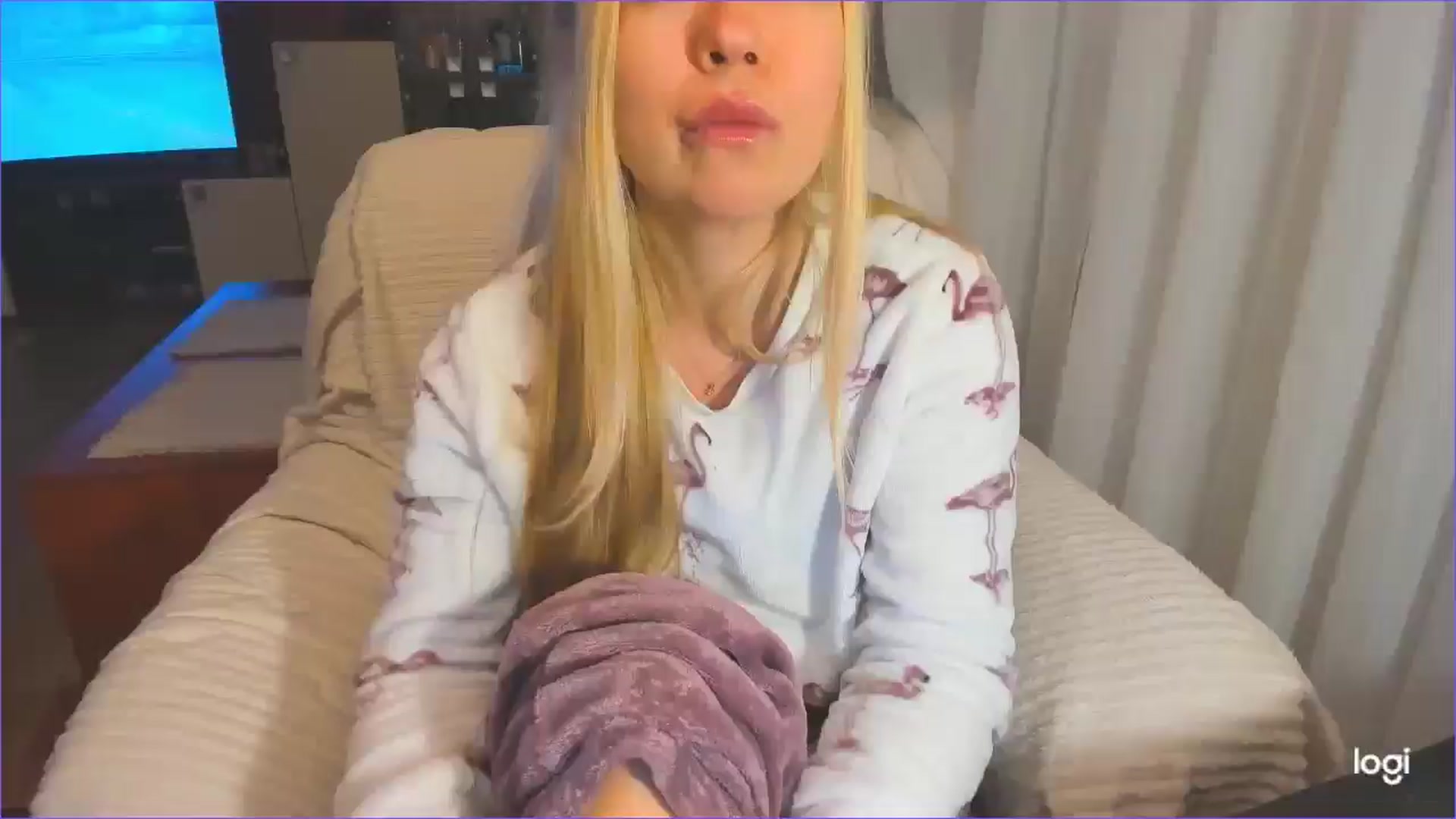 Gallery image thumbnail from FlamingoDream's myfreecams stream on, 12/04/2024, 03:18 image 4 of 20