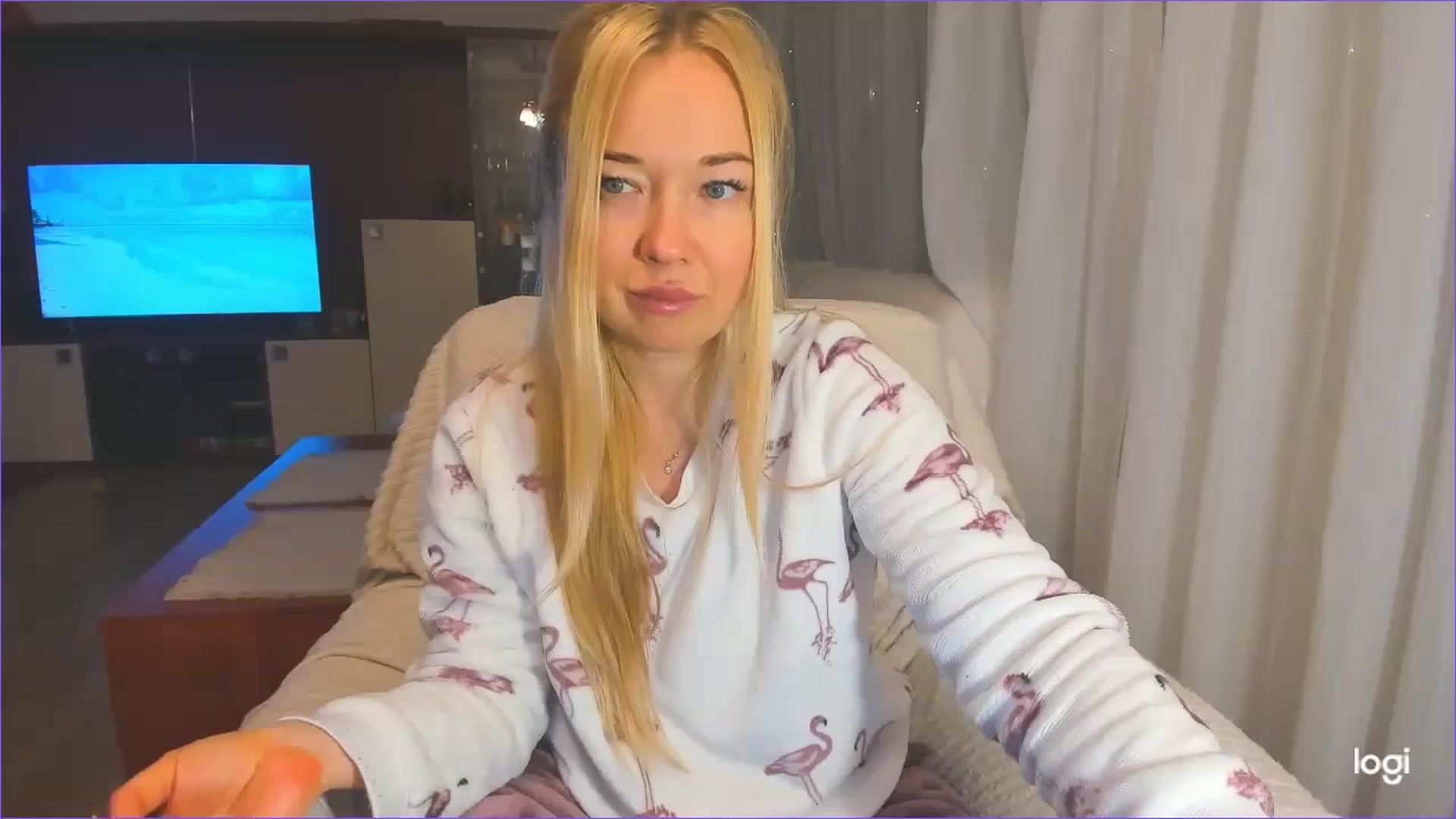 Gallery image thumbnail from FlamingoDream's myfreecams stream on, 12/04/2024, 03:18 image 16 of 20