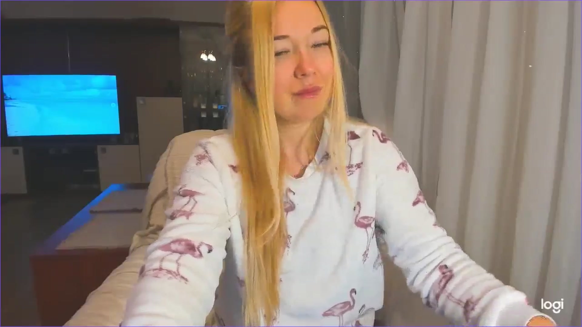 Gallery image thumbnail from FlamingoDream's myfreecams stream on, 12/04/2024, 03:18 image 8 of 20