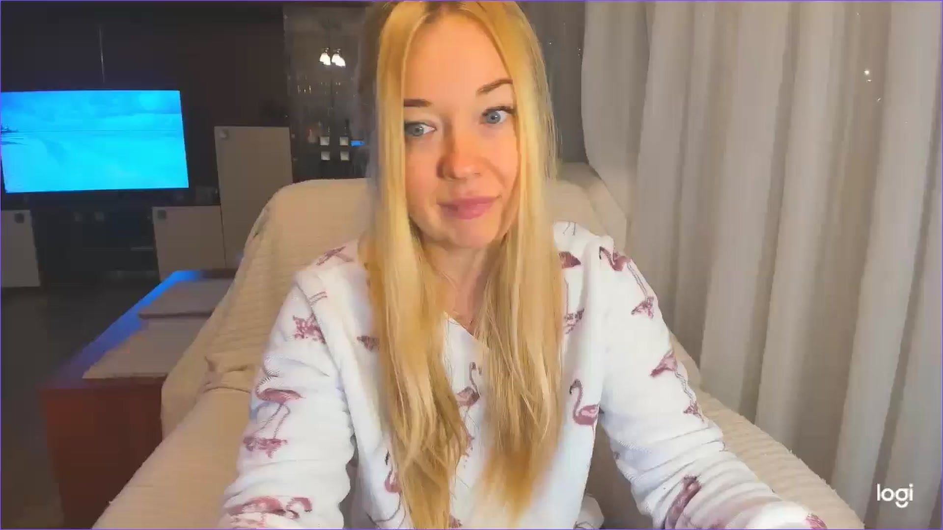 Gallery image thumbnail from FlamingoDream's myfreecams stream on, 12/04/2024, 04:26 image 8 of 20