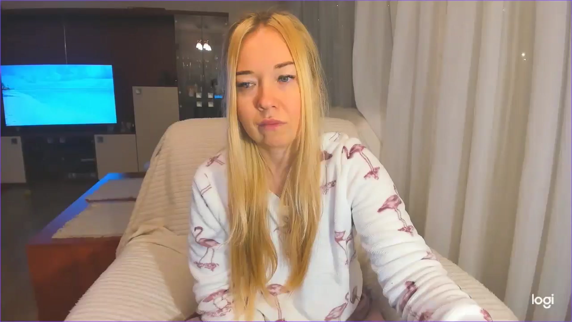 Gallery image thumbnail from FlamingoDream's myfreecams stream on, 12/04/2024, 04:26 image 18 of 20
