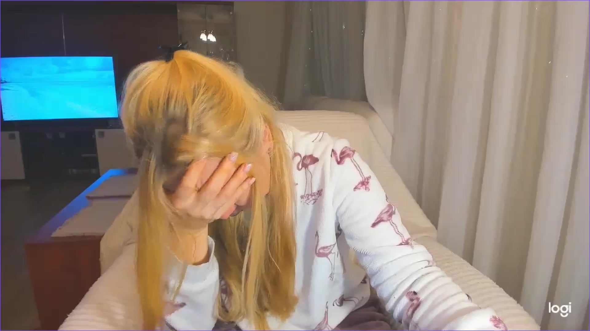 Gallery image thumbnail from FlamingoDream's myfreecams stream on, 12/04/2024, 04:26 image 6 of 20