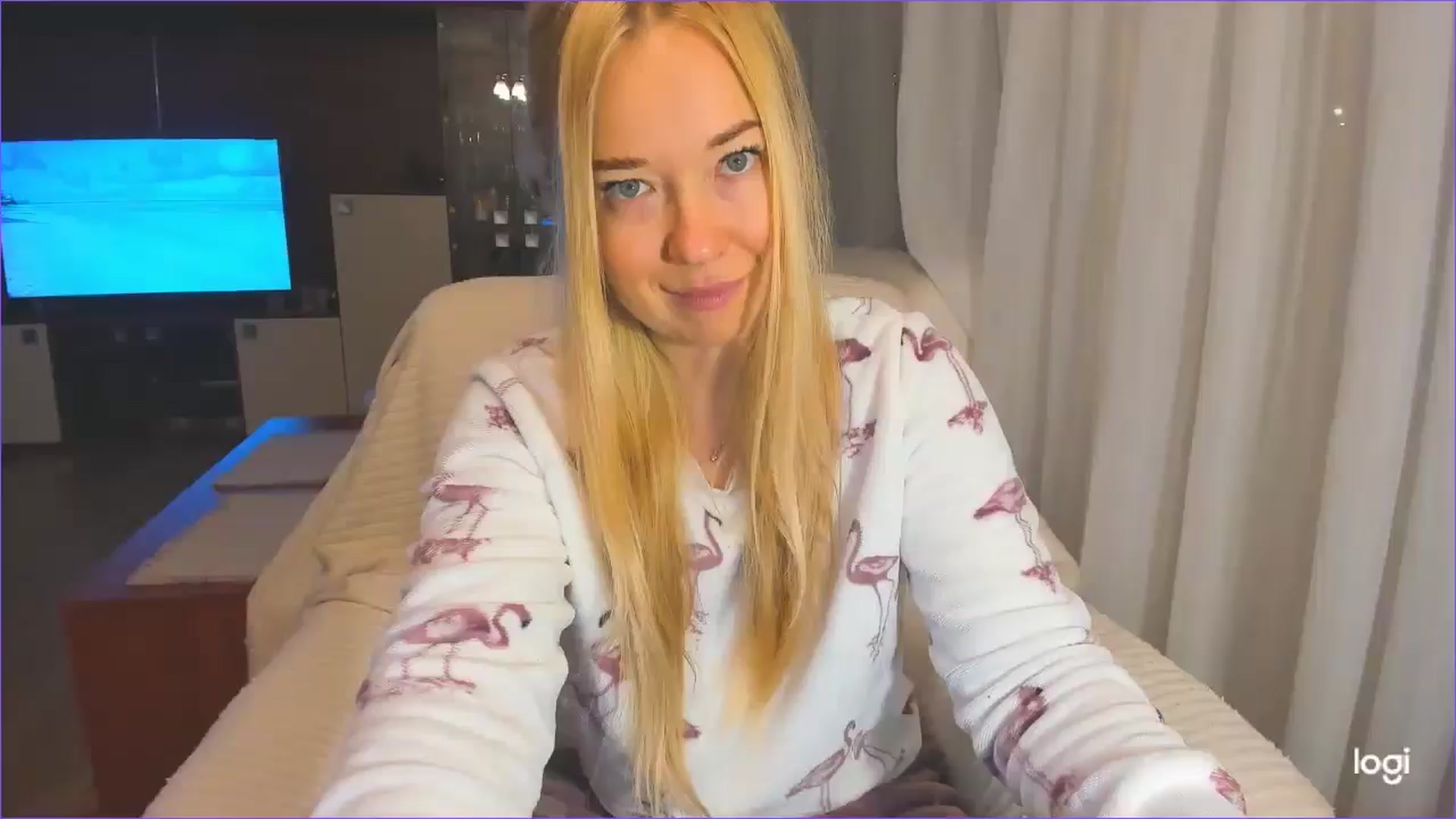 Gallery image thumbnail from FlamingoDream's myfreecams stream on, 12/04/2024, 04:26 image 7 of 20