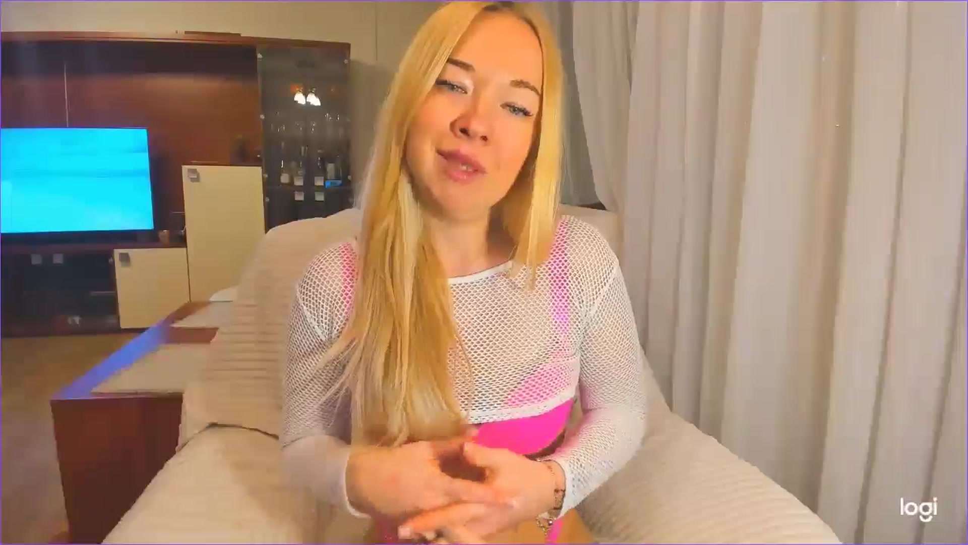 Gallery image thumbnail from FlamingoDream's myfreecams stream on, 12/05/2024, 24:03 image 19 of 20