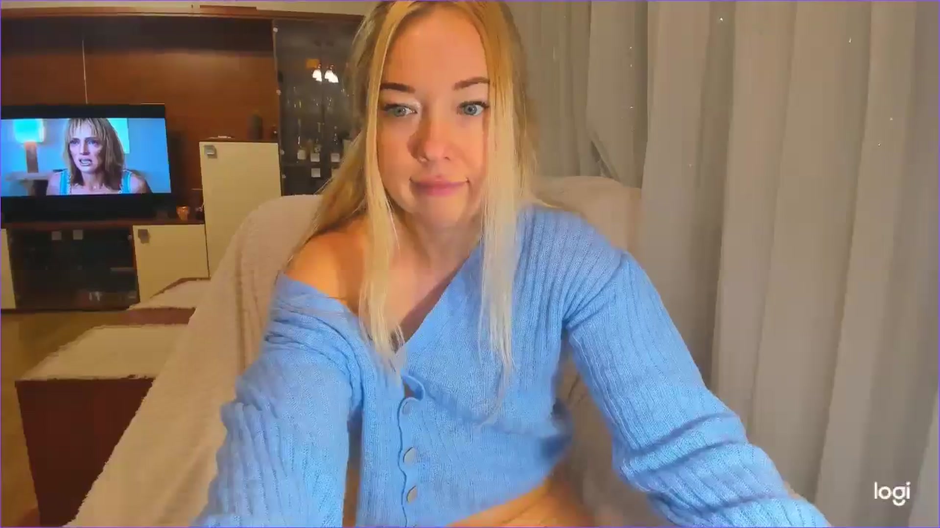 Gallery image thumbnail from FlamingoDream's myfreecams stream on, 12/06/2024, 01:04 image 19 of 20