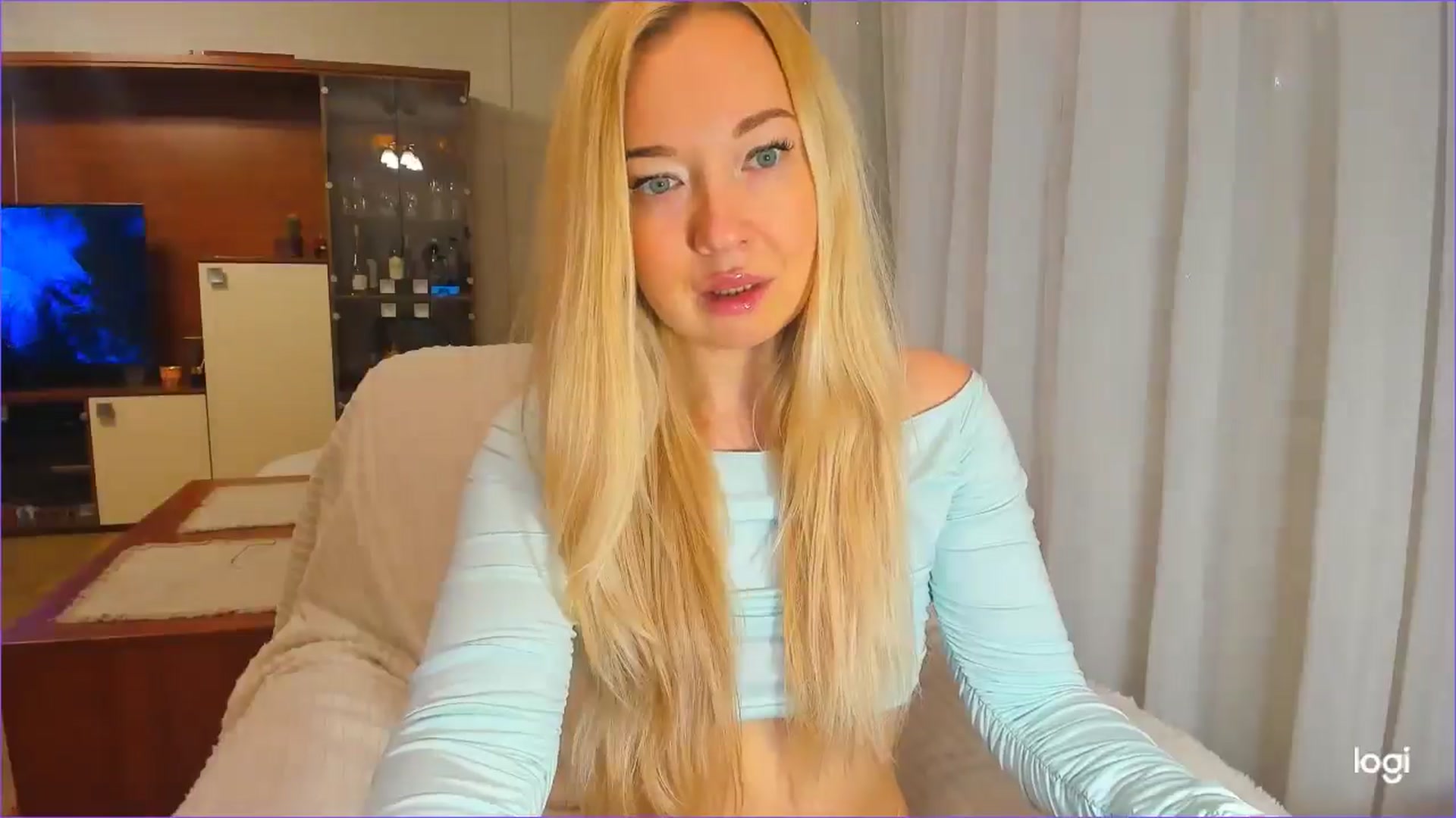 Gallery image thumbnail from FlamingoDream's myfreecams stream on, 12/06/2024, 22:27 image 6 of 20