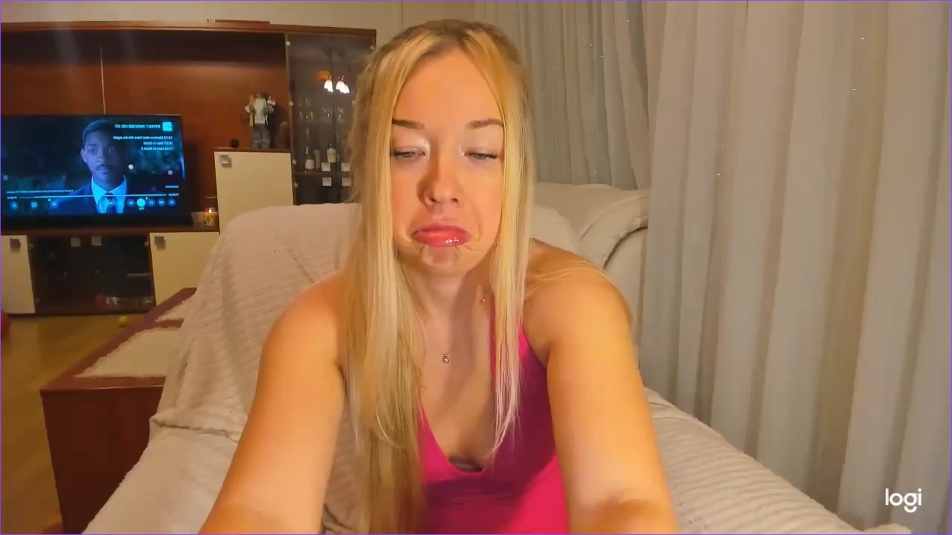 Gallery image thumbnail from FlamingoDream's myfreecams stream on, 12/09/2024, 23:30 image 16 of 20