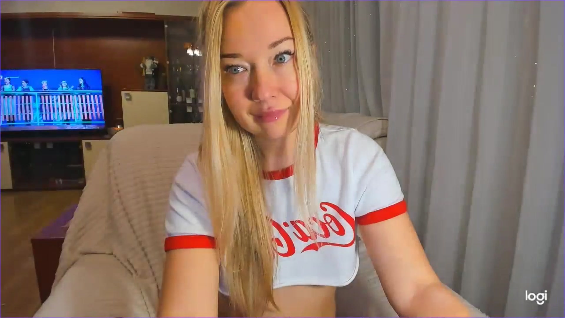 Gallery image thumbnail from FlamingoDream's myfreecams stream on, 12/11/2024, 03:00 image 13 of 20