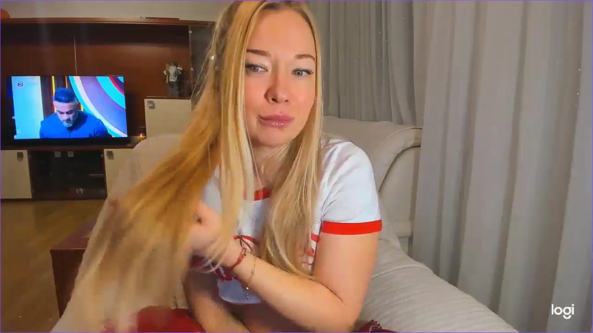 Gallery image thumbnail from FlamingoDream's myfreecams stream on, 12/11/2024, 03:00 image 3 of 20