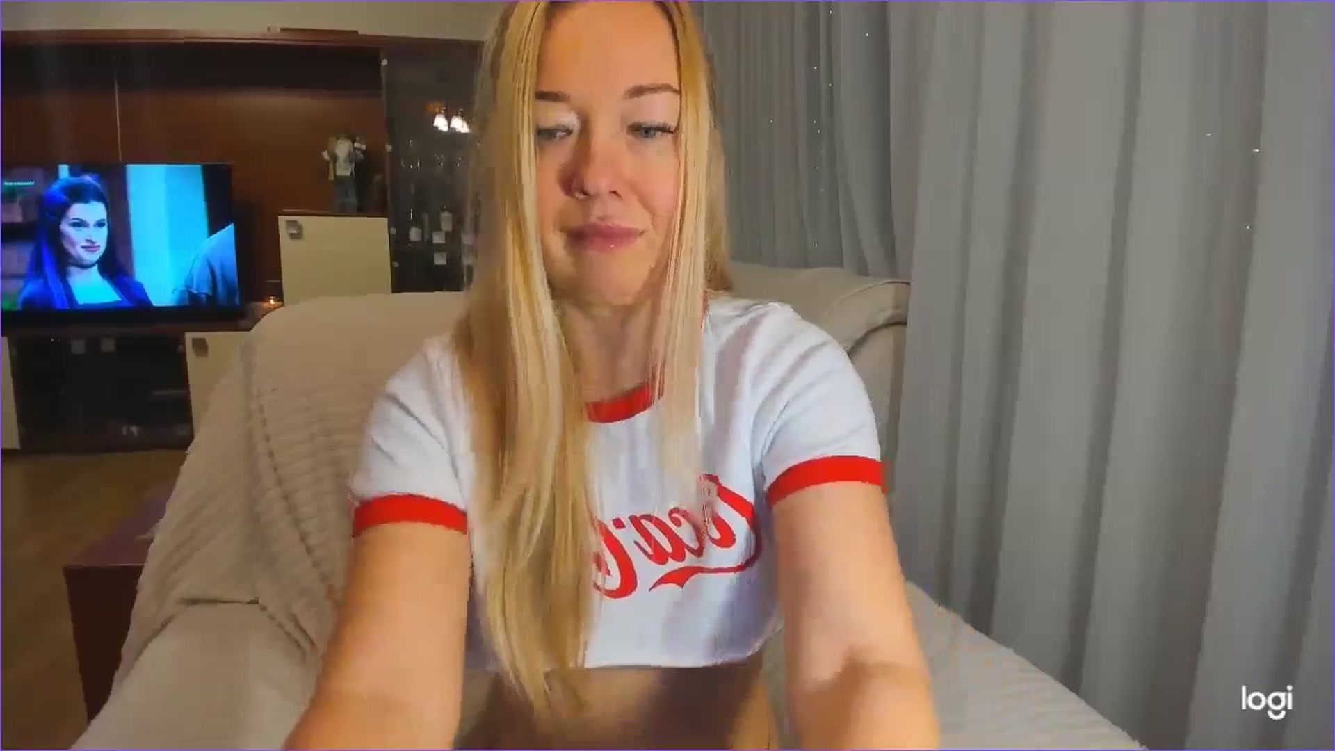 Gallery image thumbnail from FlamingoDream's myfreecams stream on, 12/11/2024, 03:00 image 15 of 20