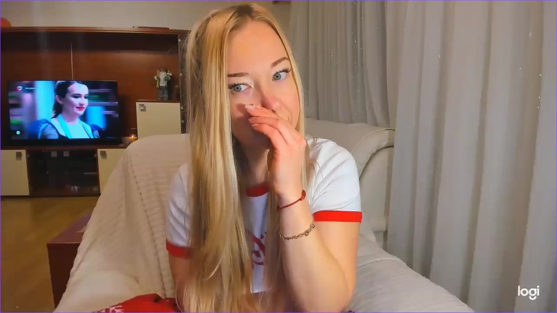 Gallery image thumbnail from FlamingoDream's myfreecams stream on, 12/11/2024, 03:00 image 1 of 20