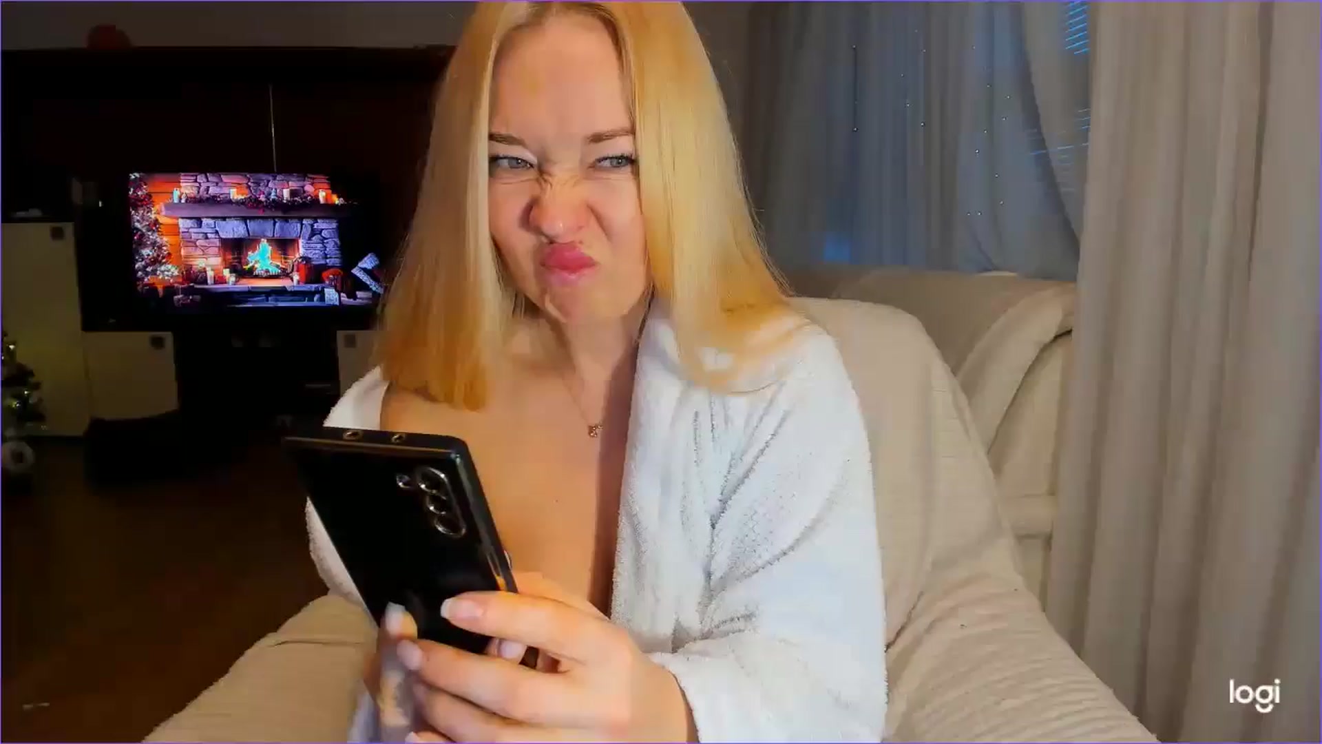 Gallery image thumbnail from FlamingoDream's myfreecams stream on, 12/11/2024, 15:52 image 4 of 20