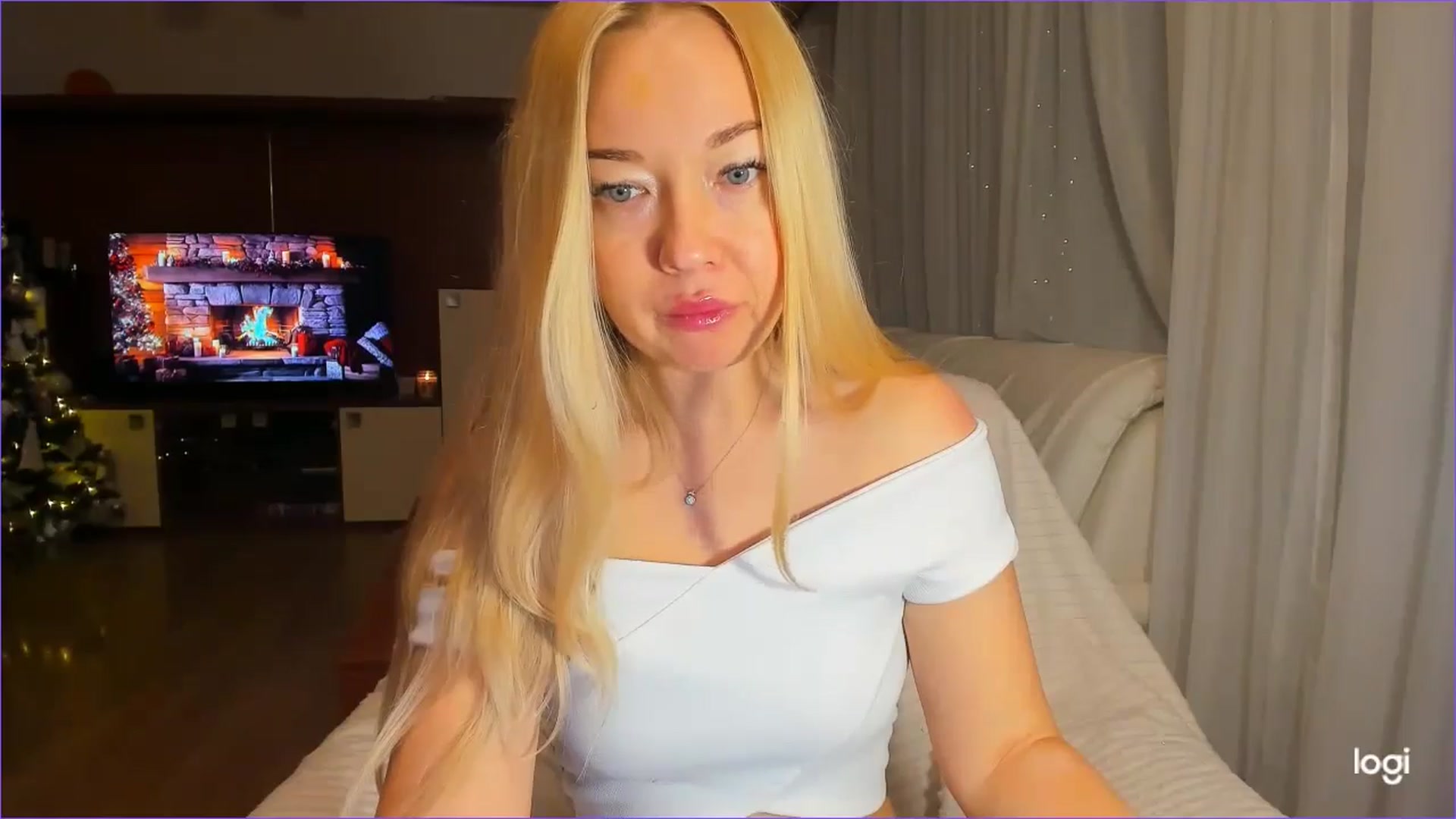 Gallery image thumbnail from FlamingoDream's myfreecams stream on, 12/11/2024, 22:22 image 5 of 20
