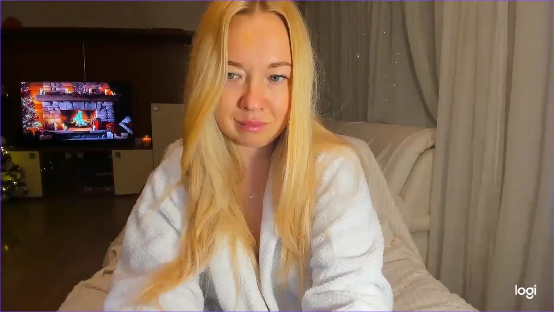 Gallery image thumbnail from FlamingoDream's myfreecams stream on, 12/12/2024, 01:38 image 4 of 20