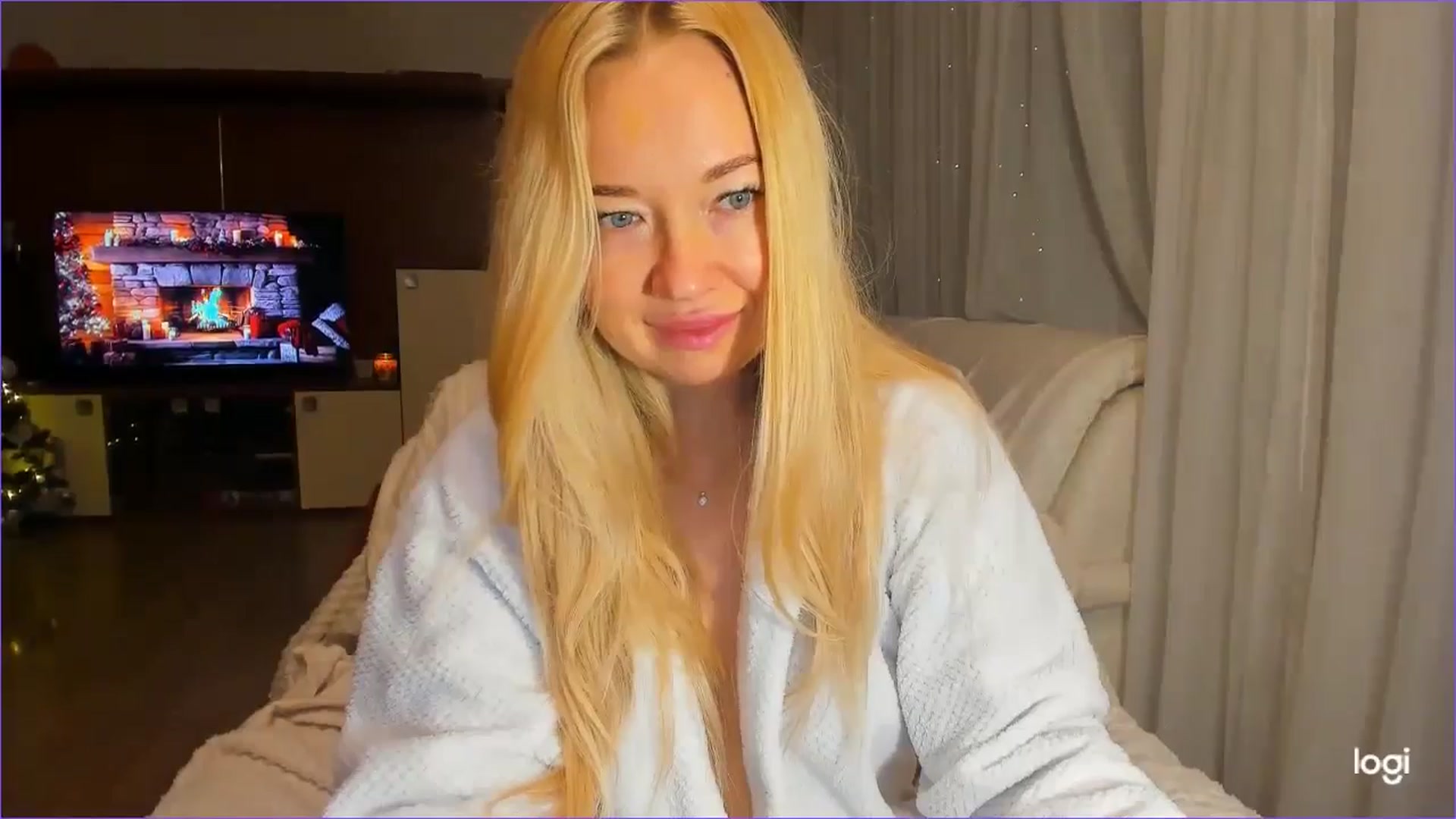 Gallery image thumbnail from FlamingoDream's myfreecams stream on, 12/12/2024, 02:03 image 5 of 20