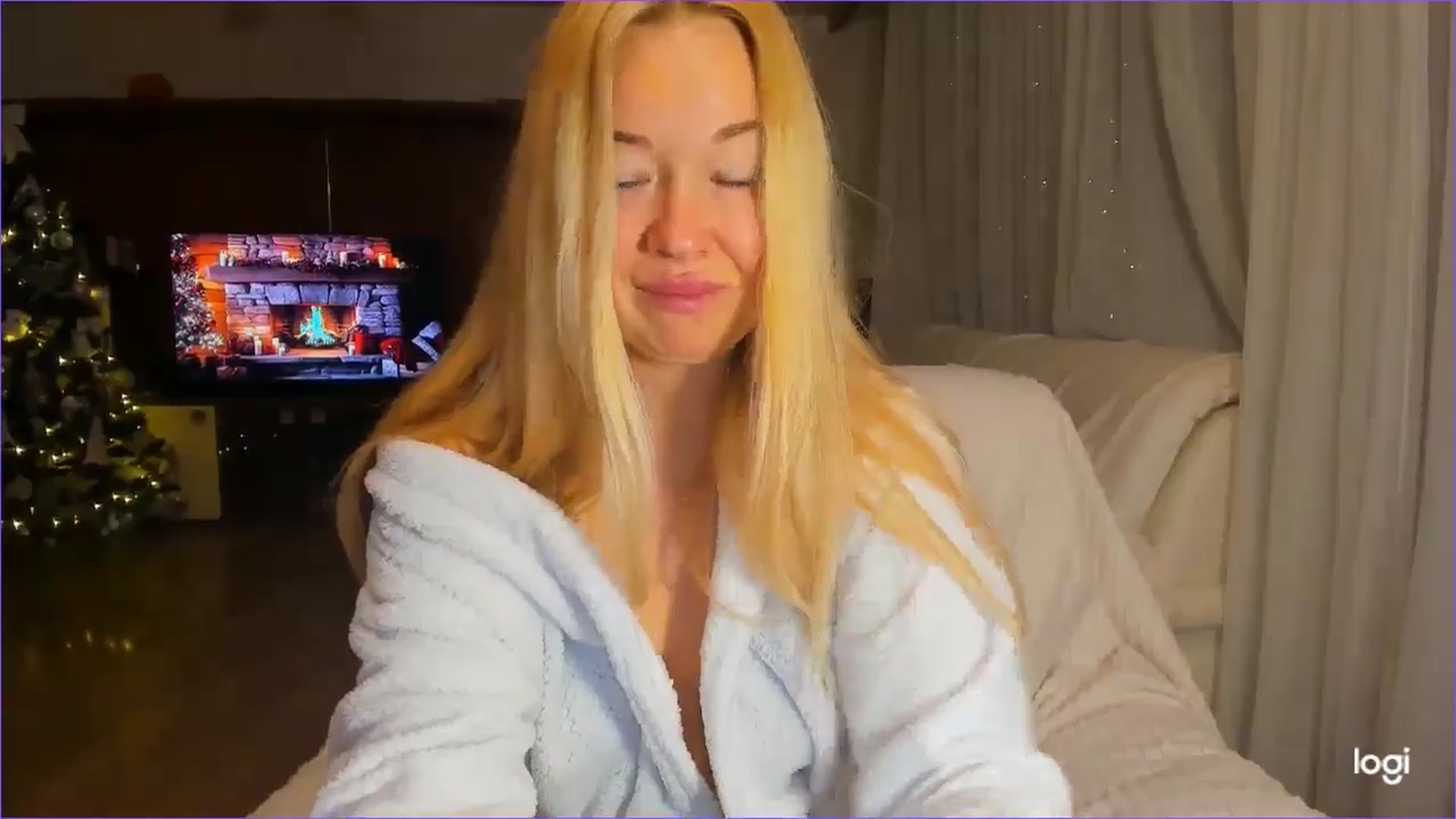 Gallery image thumbnail from FlamingoDream's myfreecams stream on, 12/12/2024, 02:03 image 9 of 20