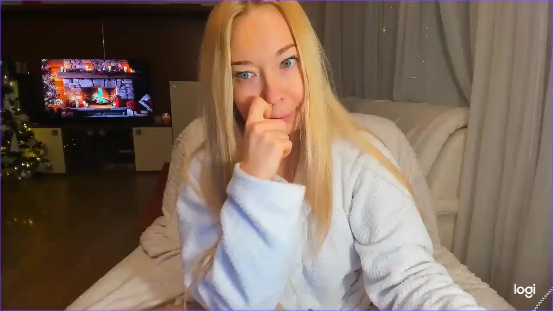 Gallery image thumbnail from FlamingoDream's myfreecams stream on, 12/12/2024, 02:31 image 18 of 20