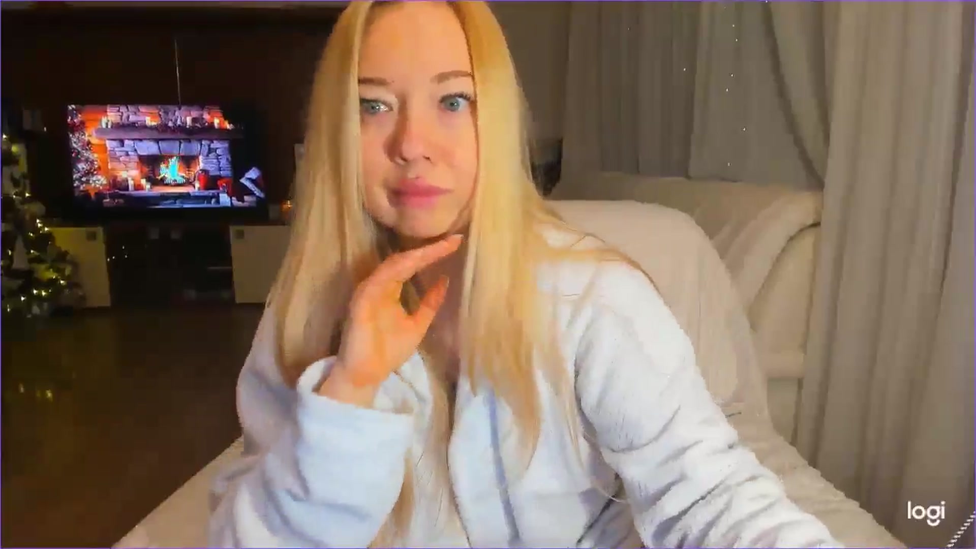 Gallery image thumbnail from FlamingoDream's myfreecams stream on, 12/12/2024, 02:31 image 19 of 20