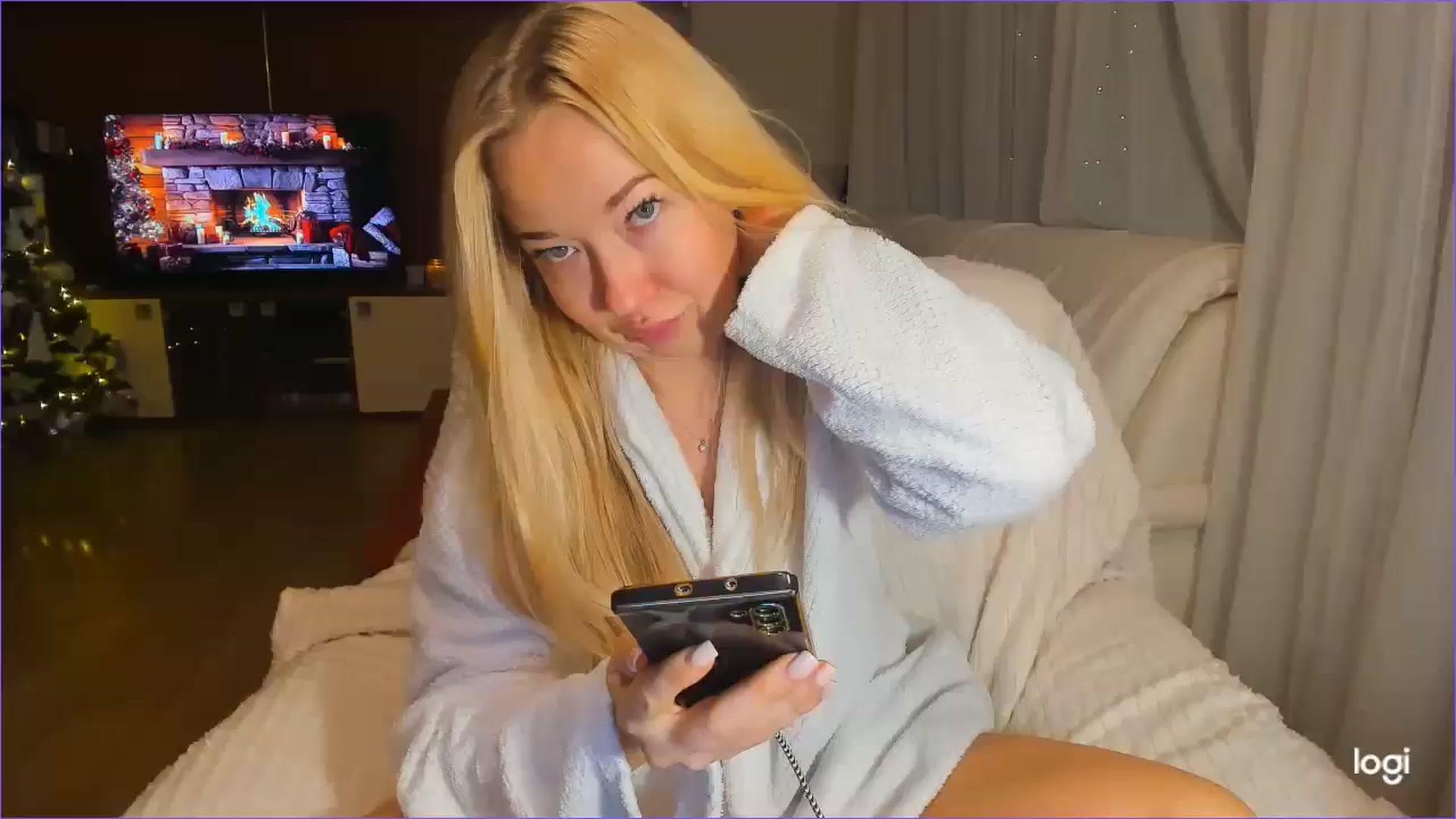 Gallery image thumbnail from FlamingoDream's myfreecams stream on, 12/12/2024, 02:55 image 9 of 20