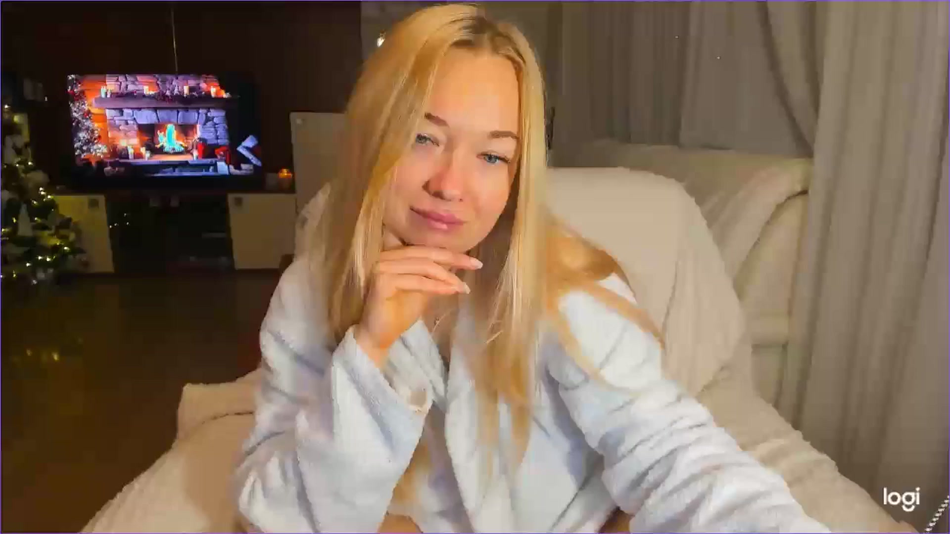 Gallery image thumbnail from FlamingoDream's myfreecams stream on, 12/12/2024, 02:55 image 8 of 20