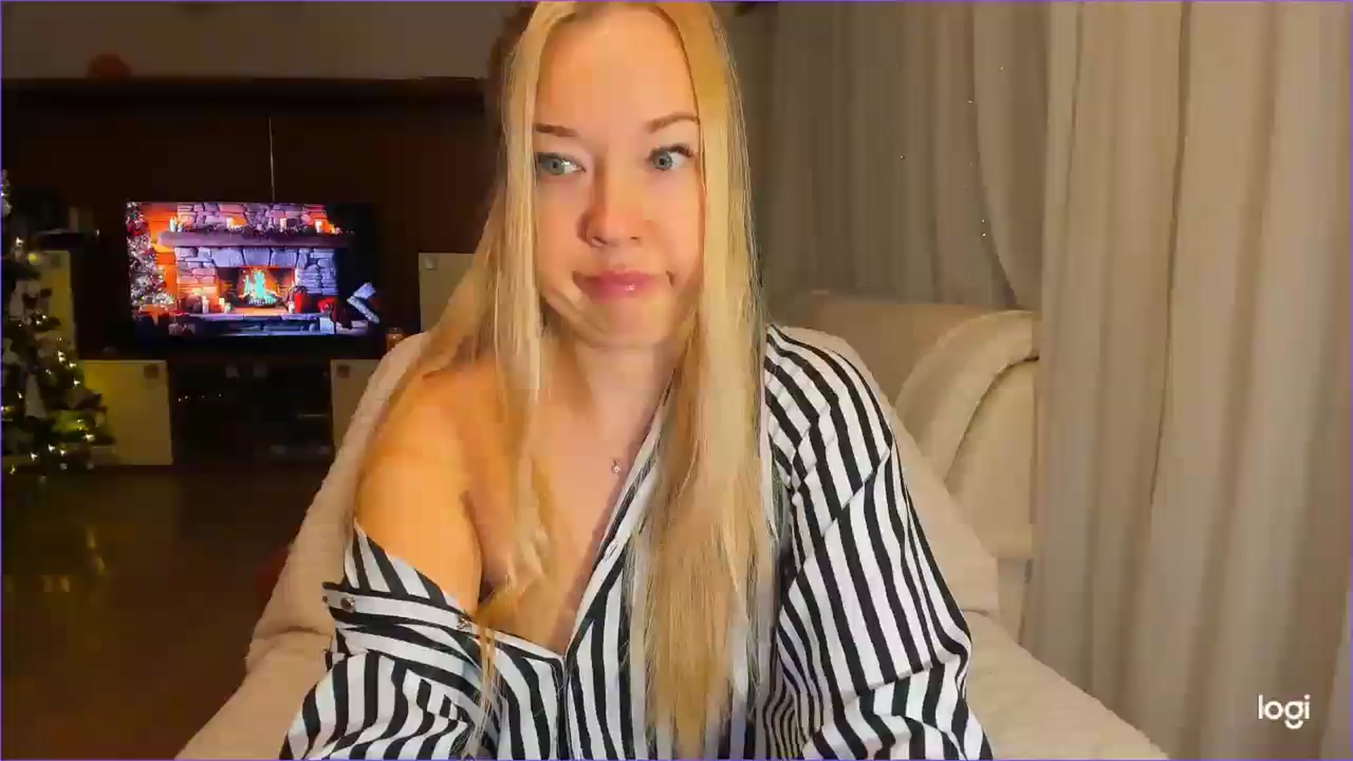 Gallery image thumbnail from FlamingoDream's myfreecams stream on, 12/12/2024, 21:24 image 20 of 20