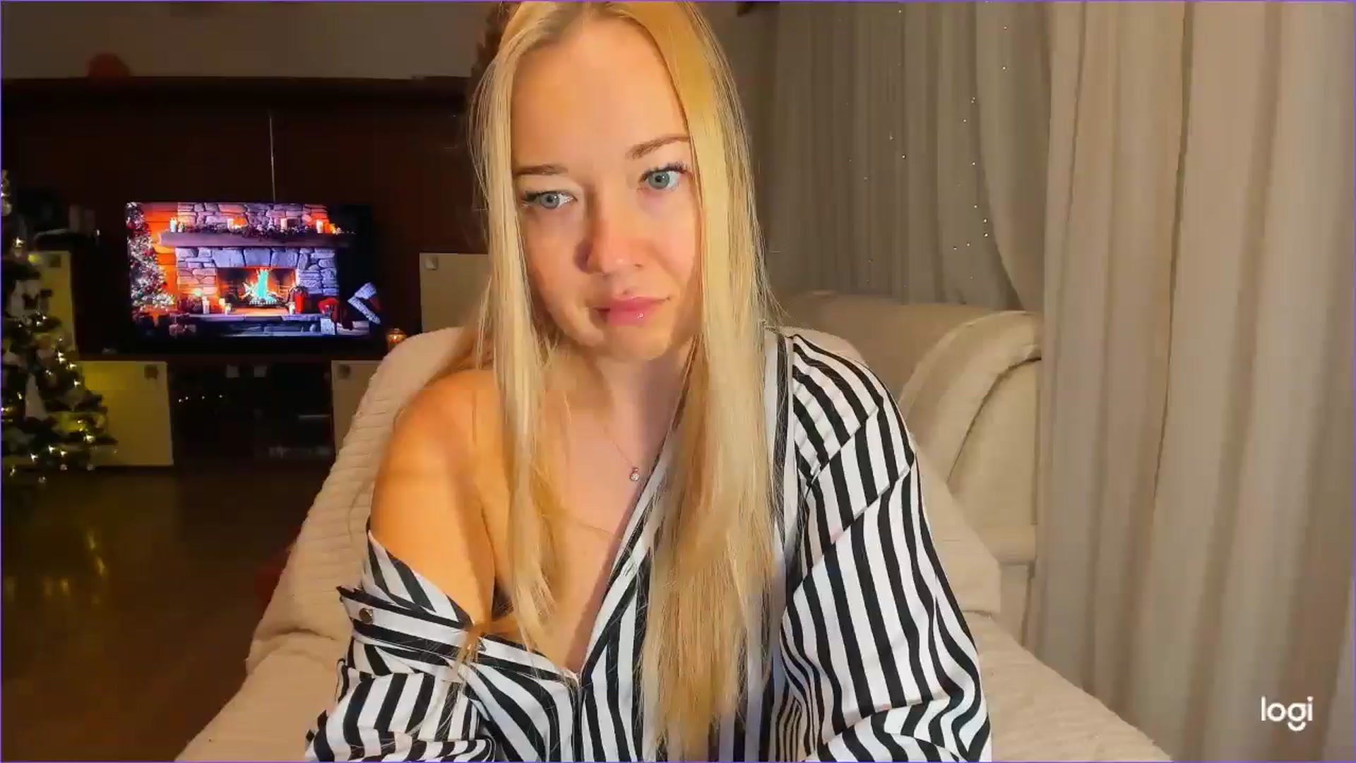 Gallery image thumbnail from FlamingoDream's myfreecams stream on, 12/12/2024, 21:24 image 16 of 20