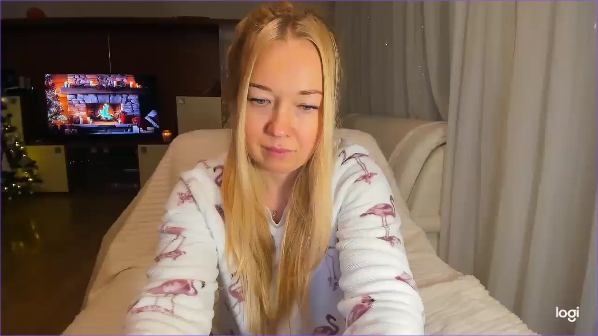 Gallery image thumbnail from FlamingoDream's myfreecams stream on, 12/13/2024, 02:51 image 1 of 20