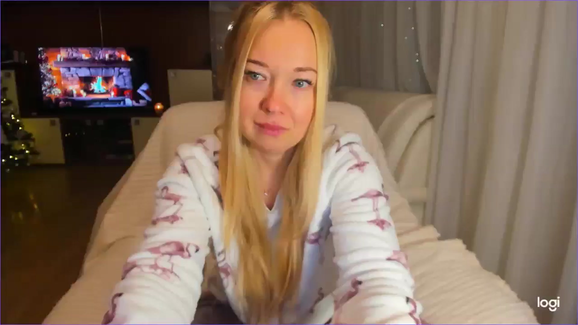 Gallery image thumbnail from FlamingoDream's myfreecams stream on, 12/13/2024, 02:51 image 4 of 20