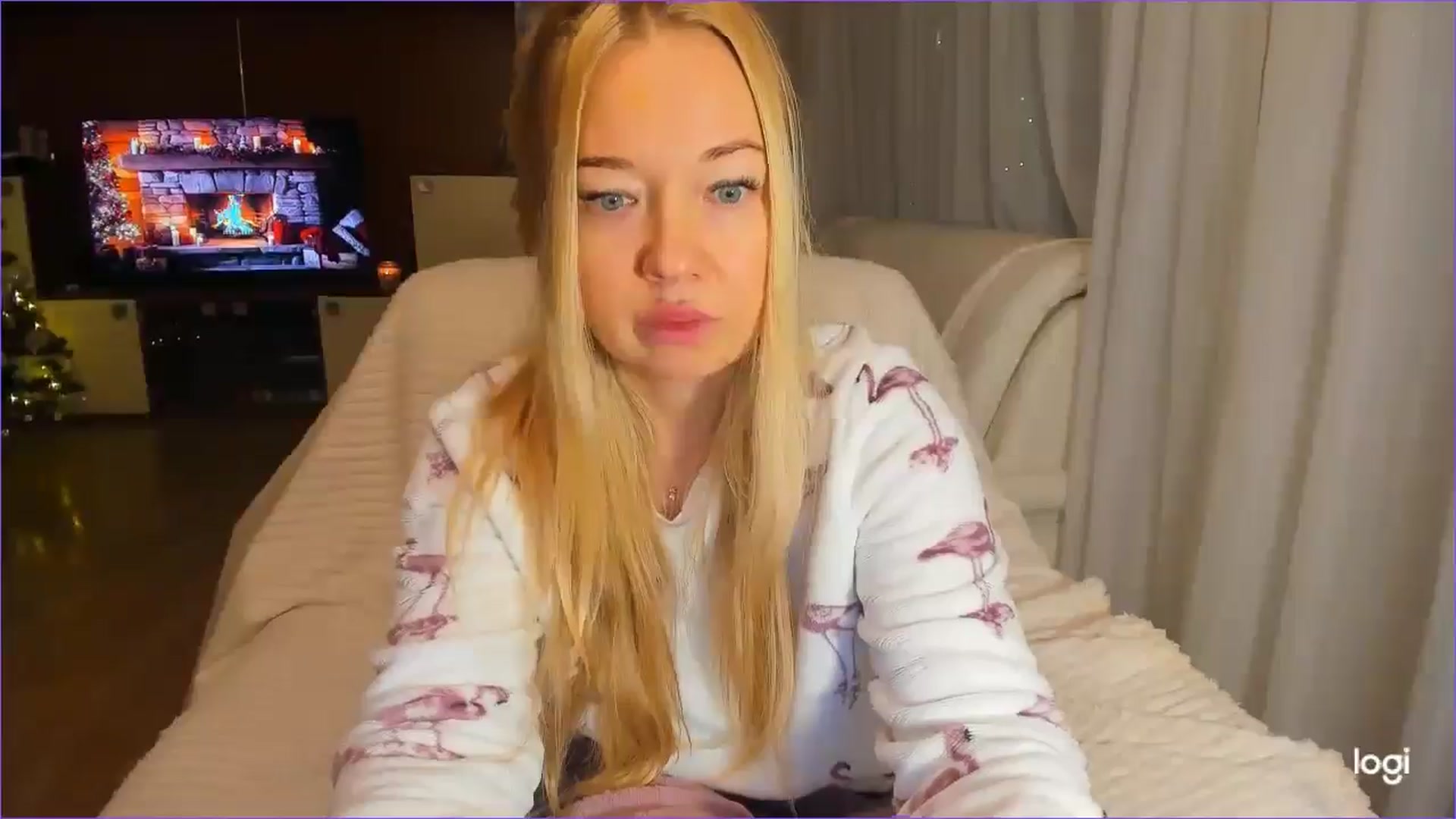 Gallery image thumbnail from FlamingoDream's myfreecams stream on, 12/13/2024, 02:51 image 15 of 20