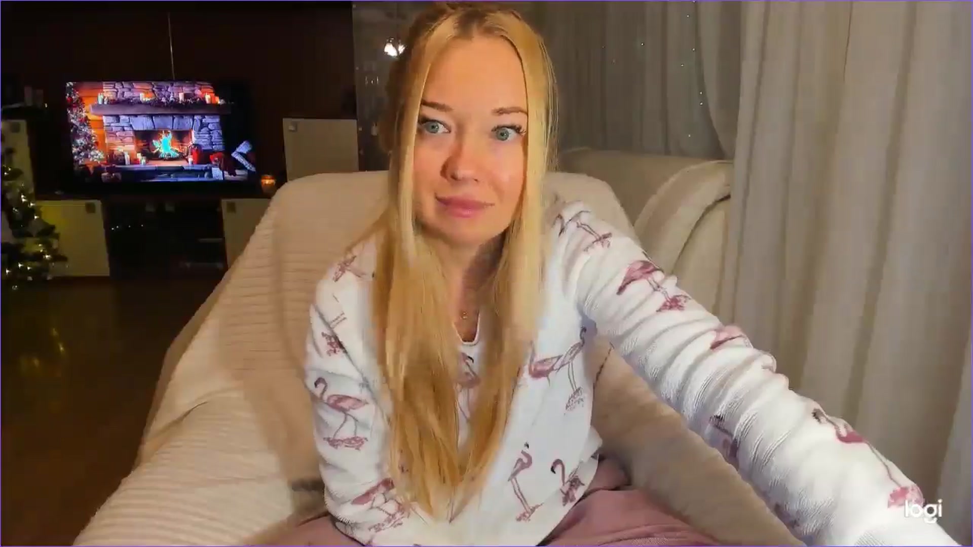 Gallery image thumbnail from FlamingoDream's myfreecams stream on, 12/13/2024, 02:51 image 6 of 20