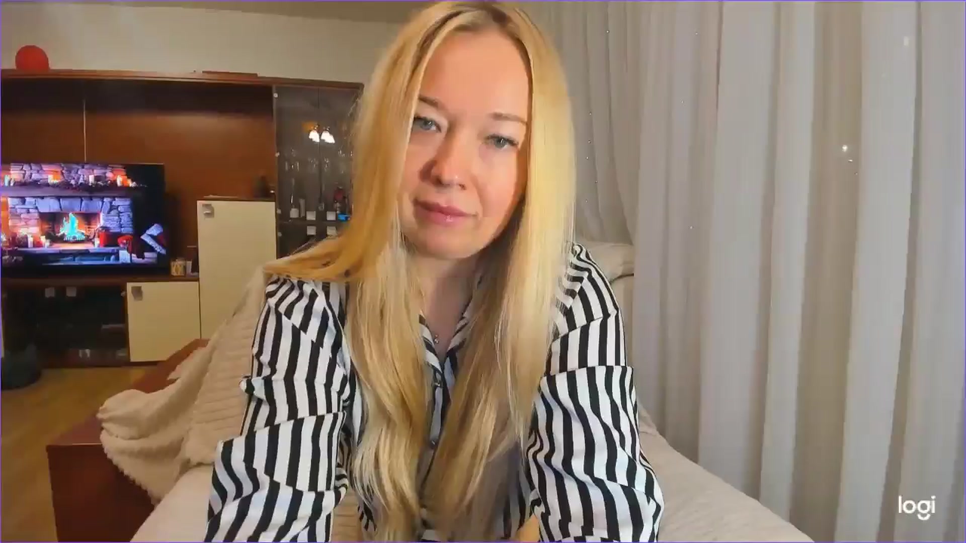 Gallery image thumbnail from FlamingoDream's myfreecams stream on, 12/16/2024, 22:07 image 9 of 20