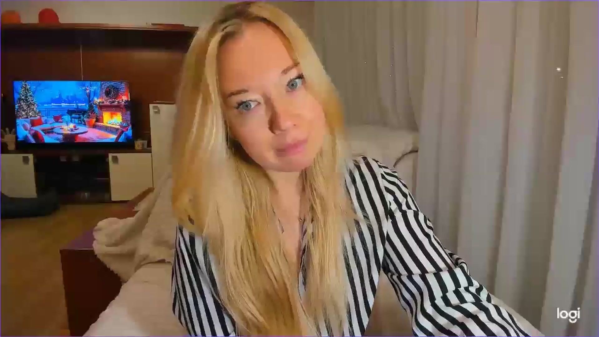 Gallery image thumbnail from FlamingoDream's myfreecams stream on, 12/16/2024, 22:07 image 20 of 20