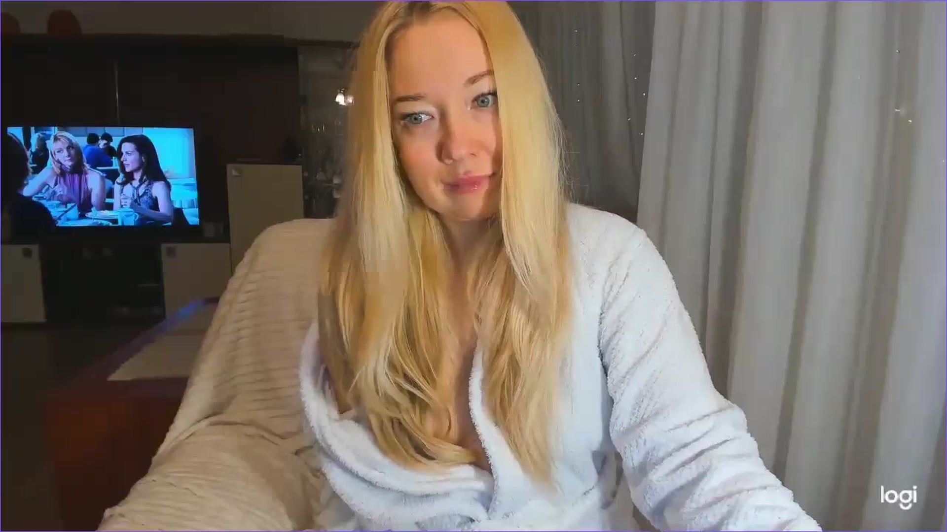 Gallery image thumbnail from FlamingoDream's myfreecams stream on, 12/18/2024, 03:40 image 8 of 20