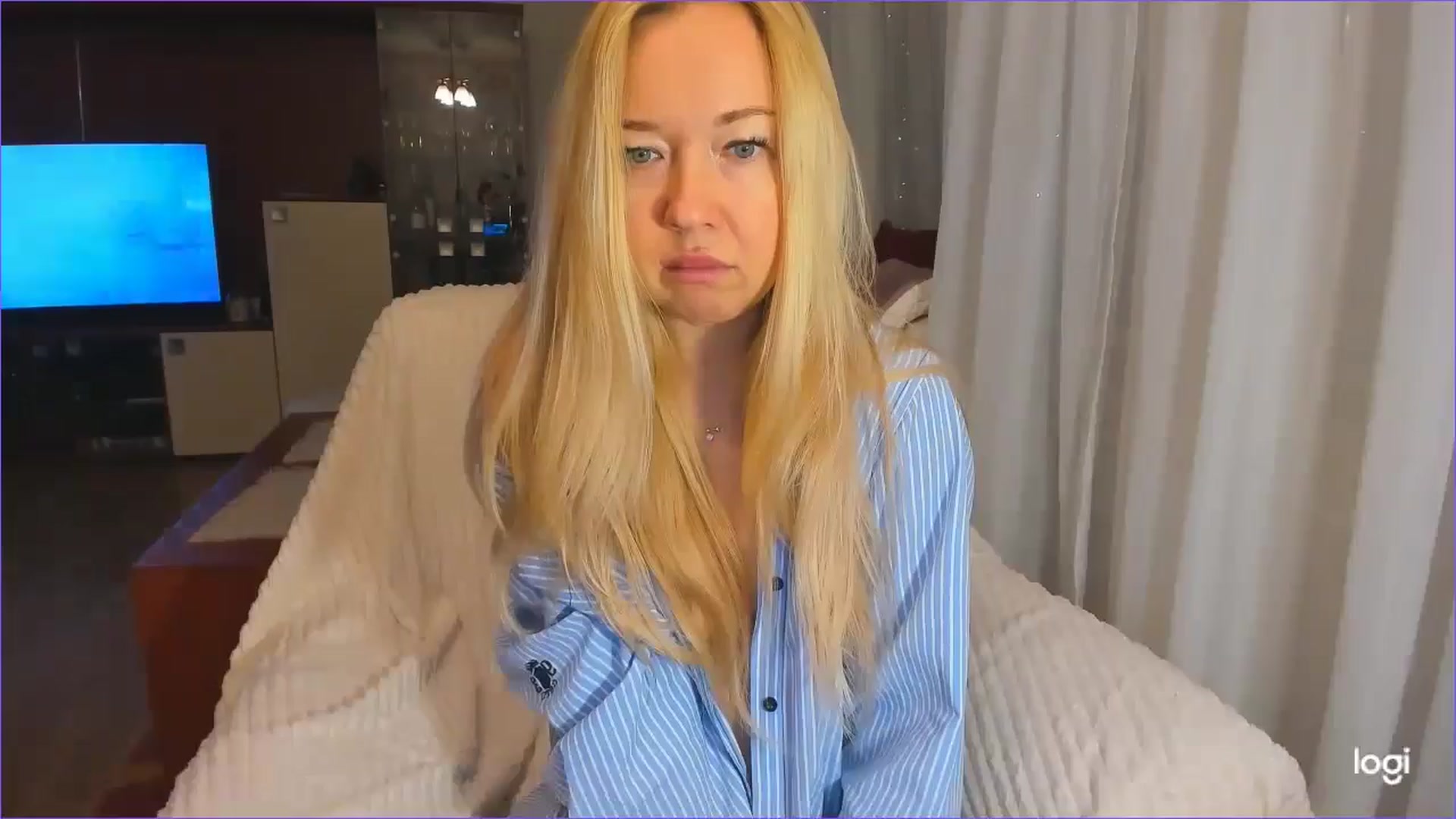 Gallery image thumbnail from FlamingoDream's myfreecams stream on, 12/19/2024, 02:49 image 14 of 20
