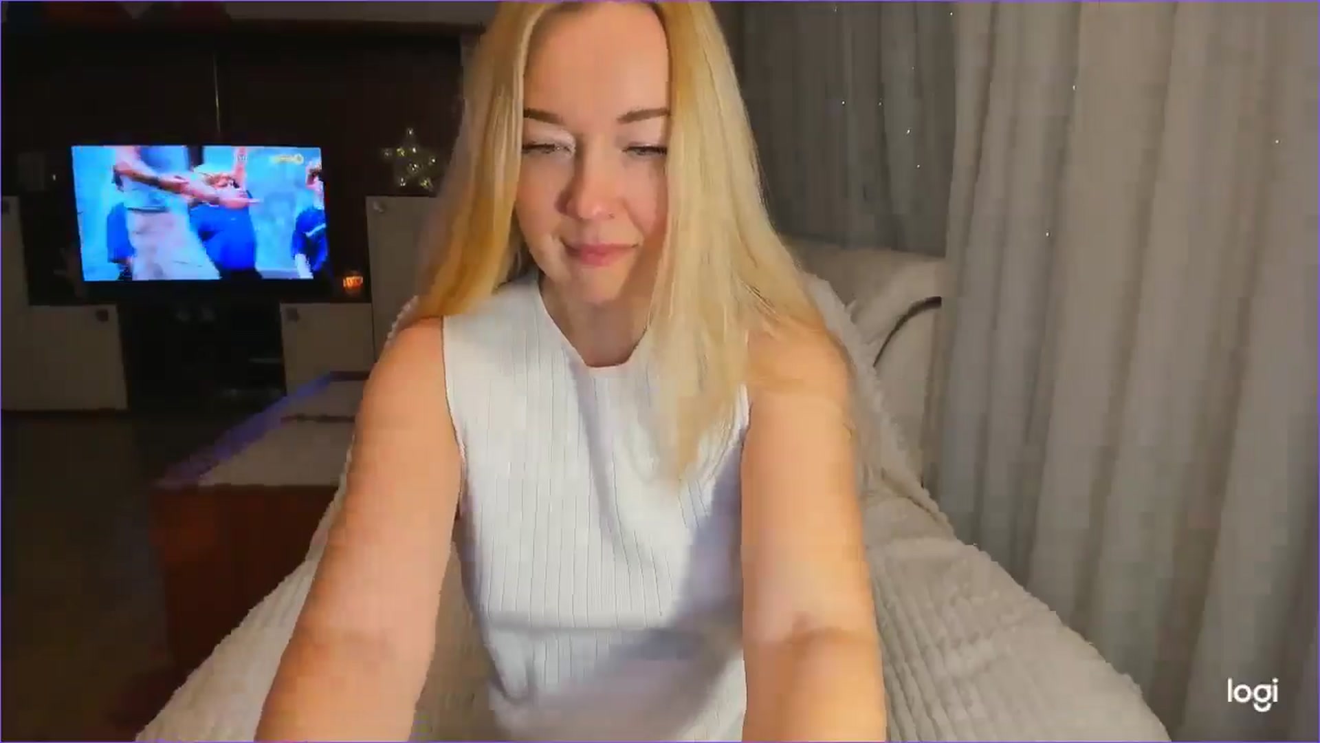 Gallery image thumbnail from FlamingoDream's myfreecams stream on, 12/27/2024, 01:11 image 3 of 20
