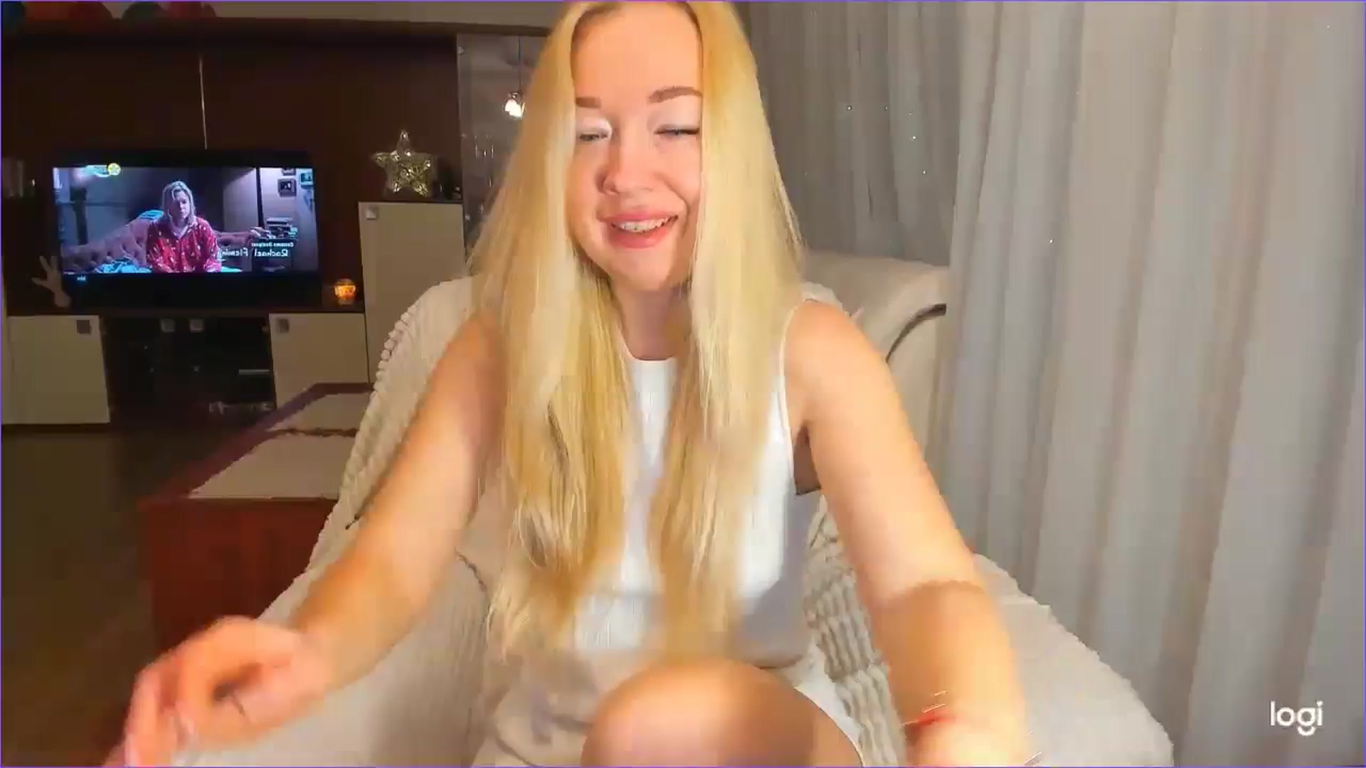 Gallery image thumbnail from FlamingoDream's myfreecams stream on, 12/27/2024, 01:11 image 1 of 20