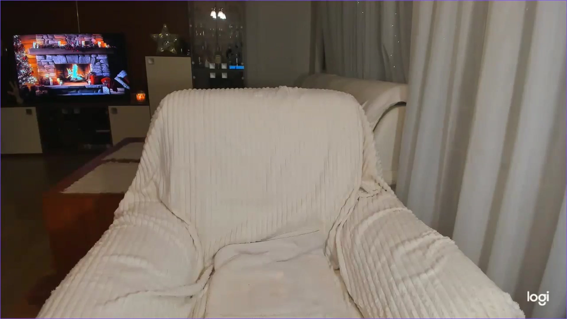 Gallery image thumbnail from FlamingoDream's myfreecams stream on, 12/27/2024, 04:46 image 12 of 20