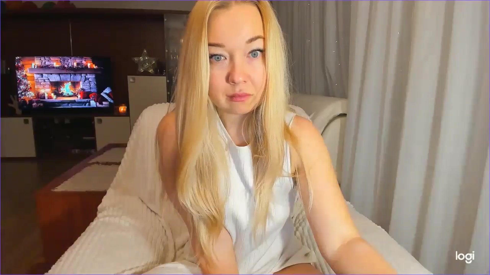 Gallery image thumbnail from FlamingoDream's myfreecams stream on, 12/27/2024, 04:46 image 9 of 20